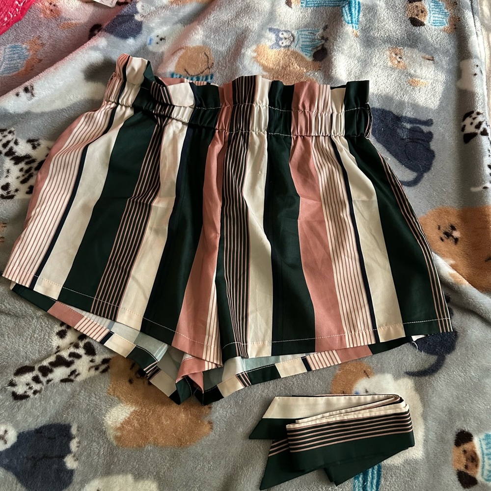 Women’s Shein black/tan/pink striped pants size medium